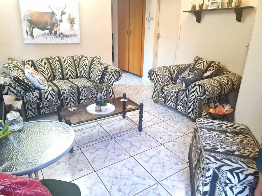 6 Bedroom Property for Sale in Mooivallei Park North West